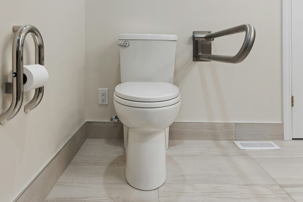 Best Raised Toilet Seats for Elderly & Disabled Users (UK Guide)